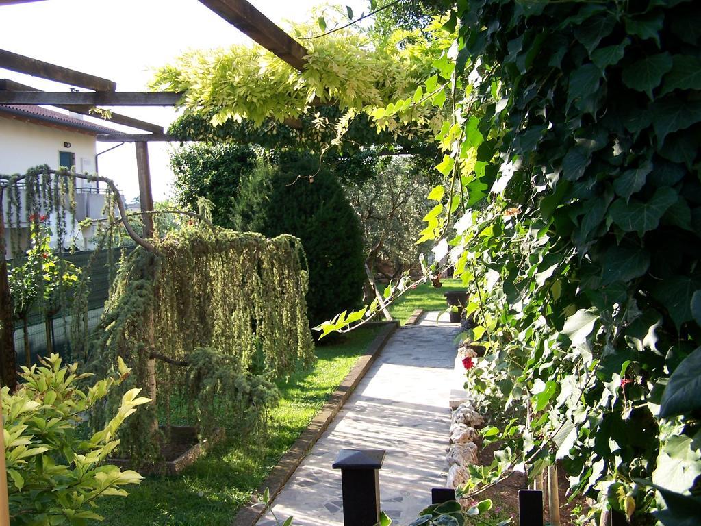 Casa Ginev Room & Apartments Bardolino Exterior foto